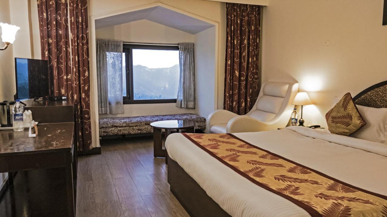 Royal Jardin Whistling Pines Resort Simlá Kültér fotó